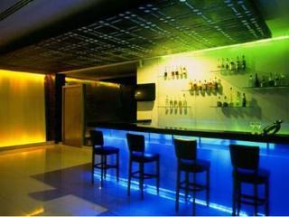 होटल V Sarovar Portico Mi Road