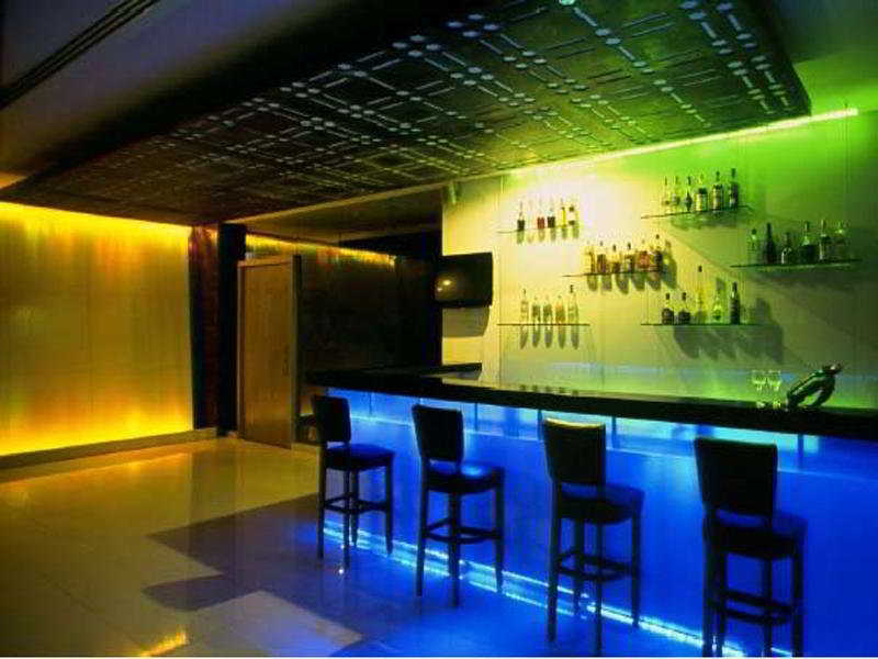V Sarovar Portico Mi Road होटल Jaipur